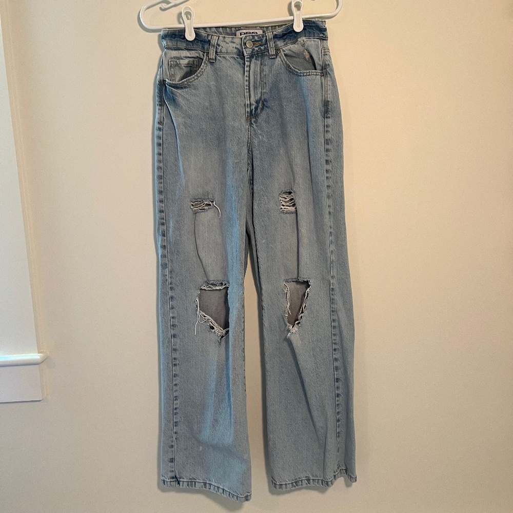 RSQ Light Wash High Waisted Ripped Jeans